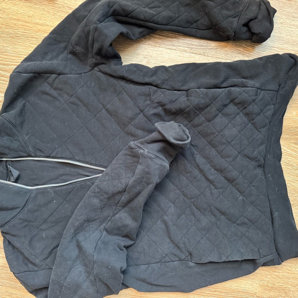 Lululemon quarter zip - Black Quilted Pullover